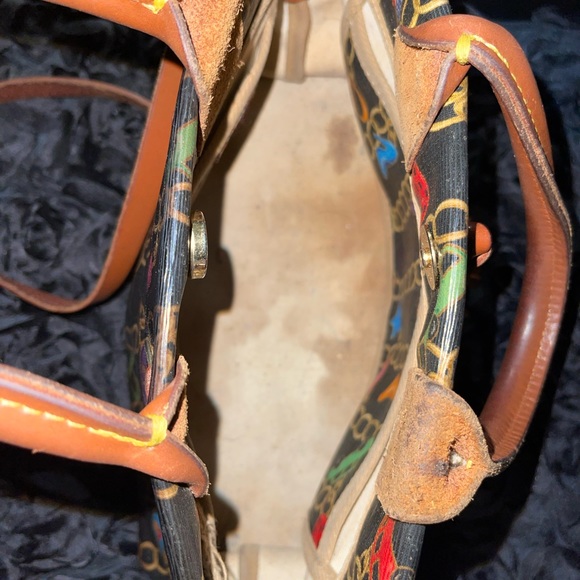 Authentic Dooney & Bourke Handbag - Picture 4 of 5